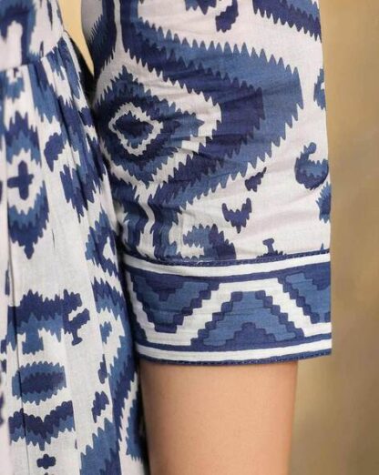 Women Printed Regular Fit Top - Image 2